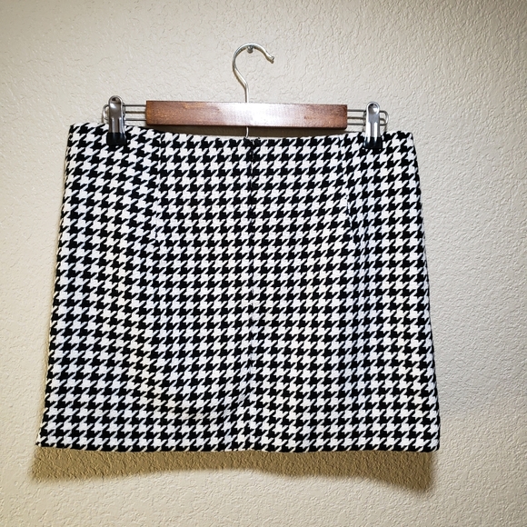 Express design studio houndstooth design skirt - Picture 4 of 5